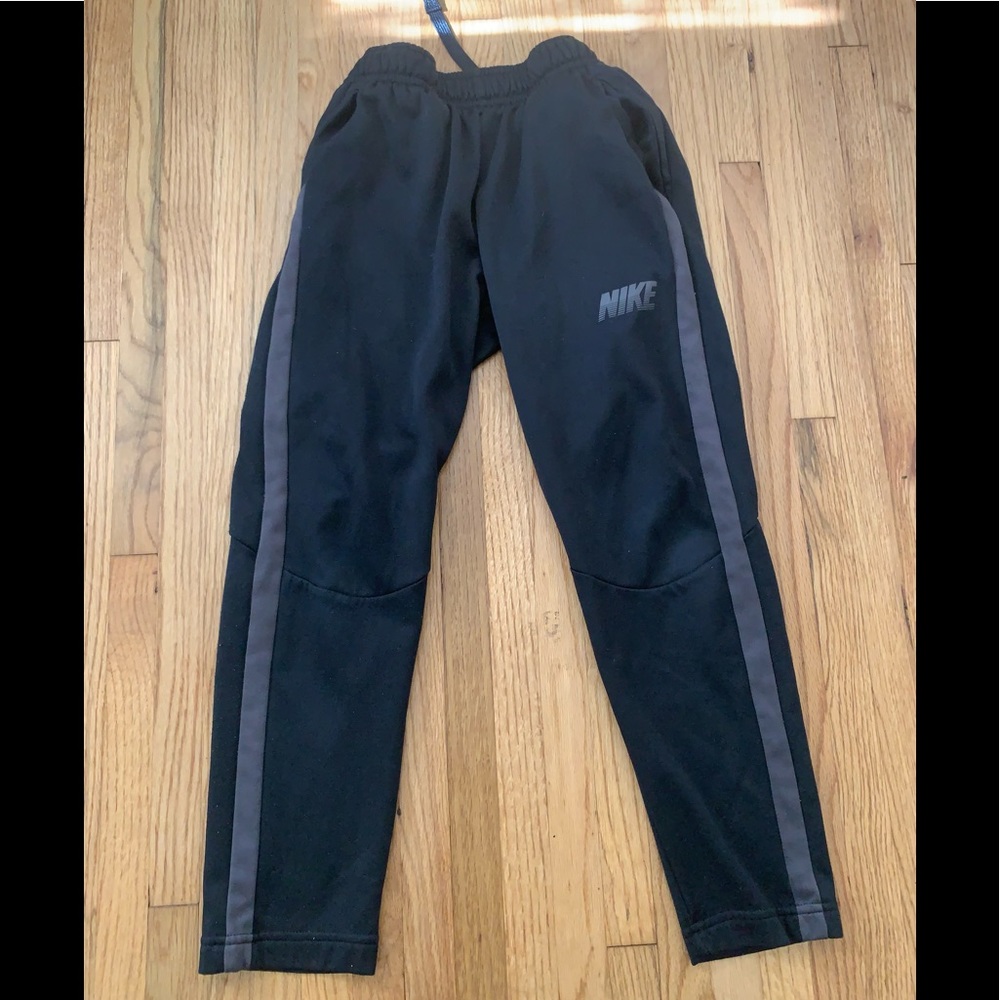 🏜 NIKE Boys Dry Fit Fleece Pants